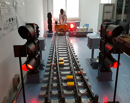 高鐵列車CTCS實訓(xùn)設(shè)備